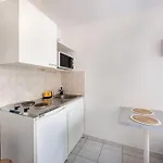 Le Pavillon 2pers Lägenhet Lyon
